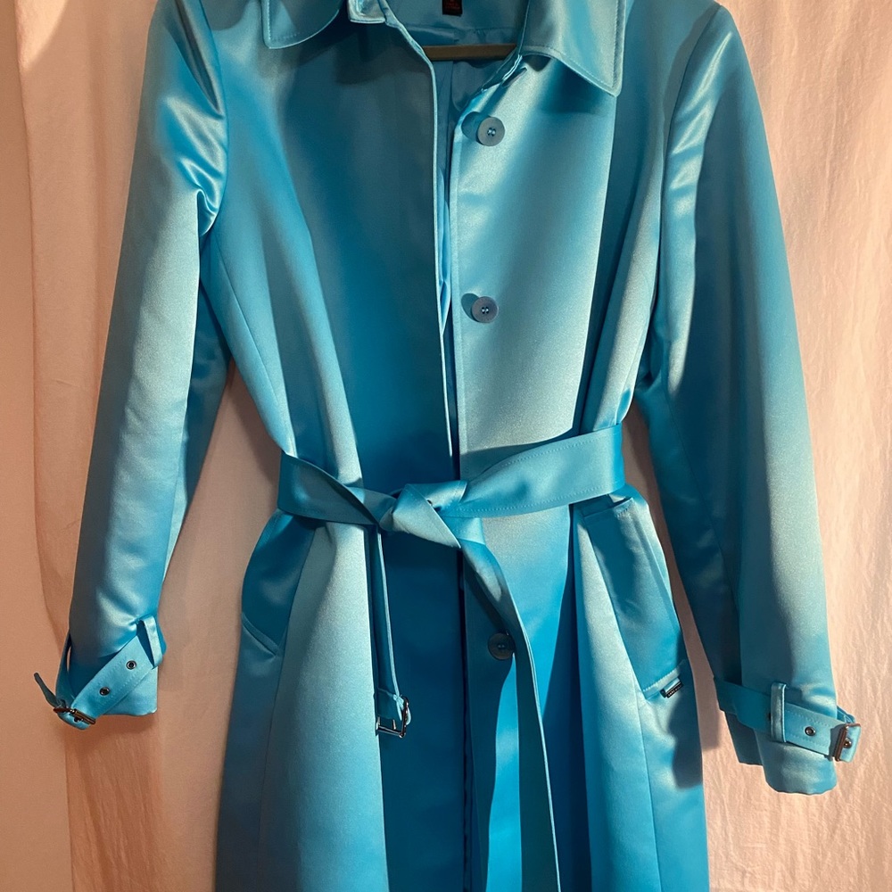 Beautiful Sophisticated Powder Blue” Anne Klein” Trench Coat Size 12